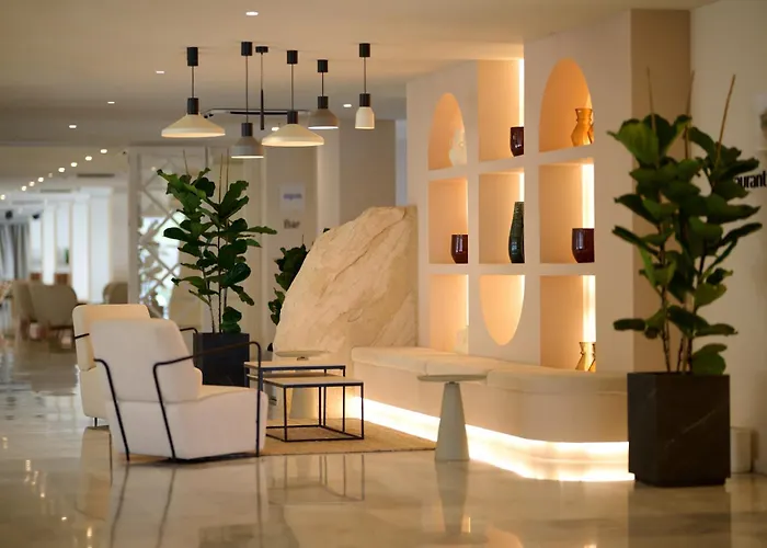 Alua Leo - Hyatt Inclusive Collection